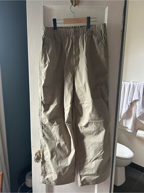 Uniqlo Men's Pants in Khaki